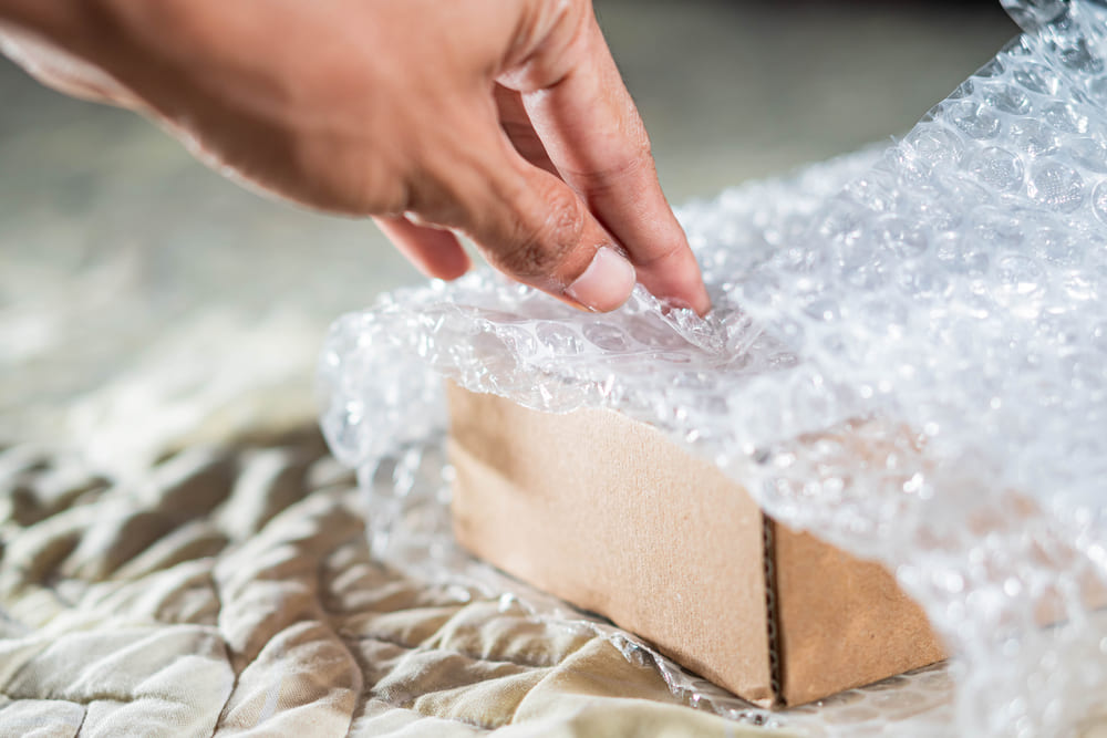 embalar objetos frágiles