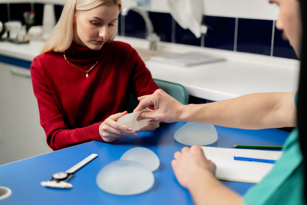 Operación de senos en Colombia