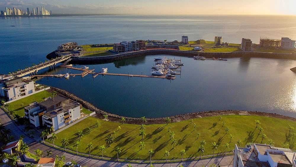 Bienes raíces en Panamá: ¿es requisito la residencia para invertir?