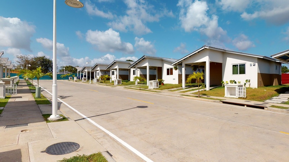 Comunidades de Playa Dorada 10