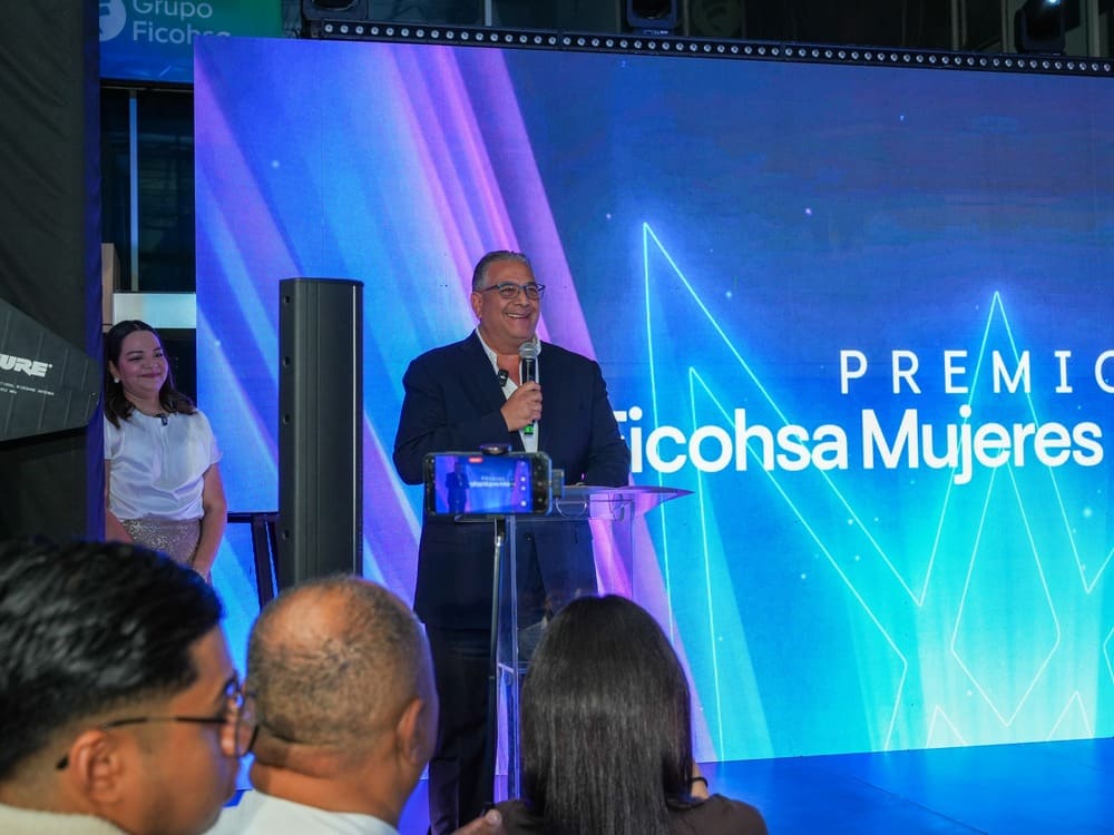 Grupo Ficohsa destaca a COHEP como la sede del lanzamiento de la quinta edición del Premio Mujeres Adelante