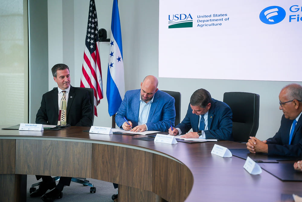 Grupo Ficohsa consolidó una nueva alianza estratégica con Partners of the Americas