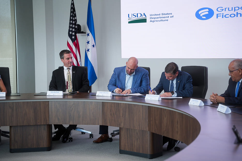 Grupo Ficohsa consolidó una nueva alianza estratégica con Partners of the Americas