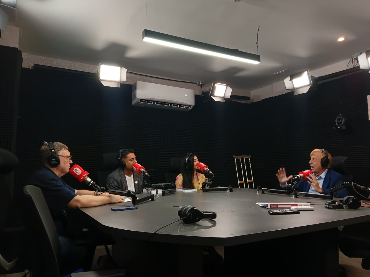Carlos Malo de Molina presenta su obra El Ensayista en Arca Media