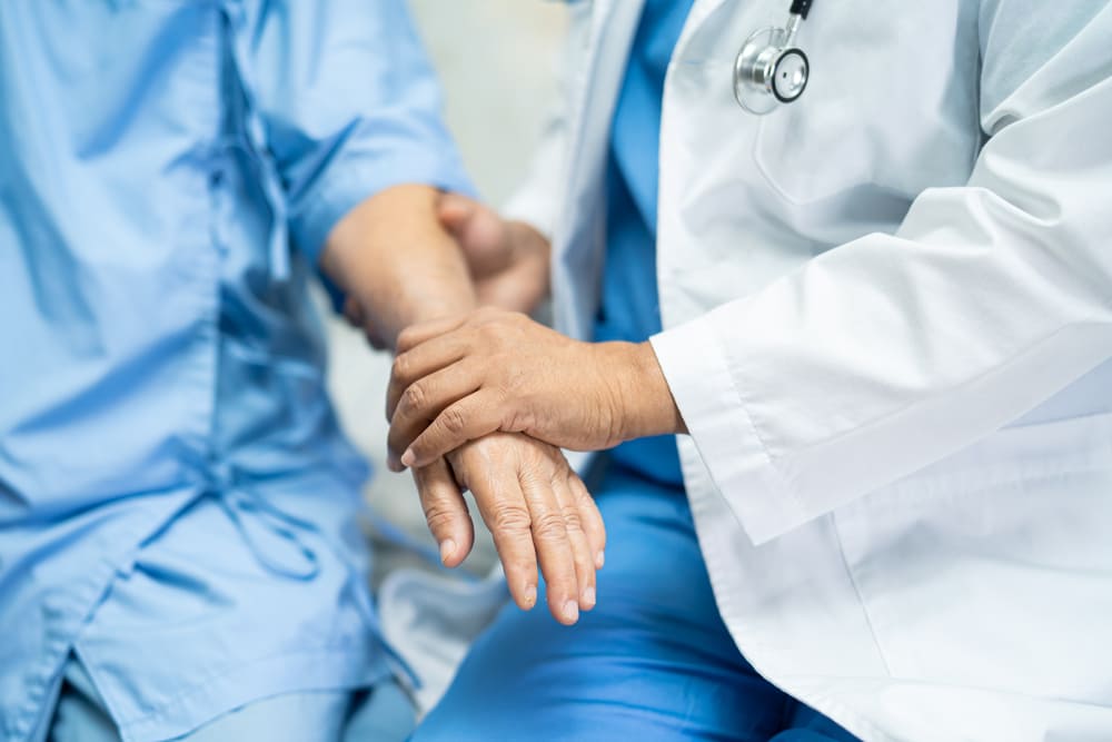 Manejo del dolor para pacientes con cuidados especiales