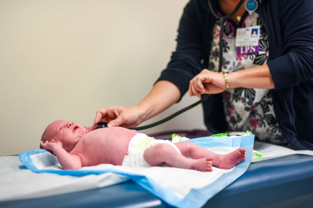 Hospital El Pilar ofrece atención neonatal avanzada en Ciudad de Guatemala