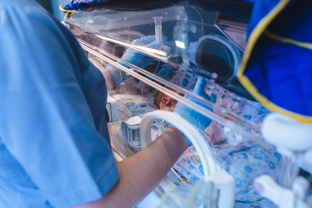 Unidad de neonatología en Ciudad de Guatemala para el cuidado de bebés con condiciones especiales