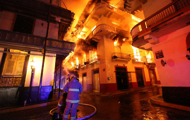 Donativos del Club Kiwanis de Panamá para afectados por incendio en San Felipe