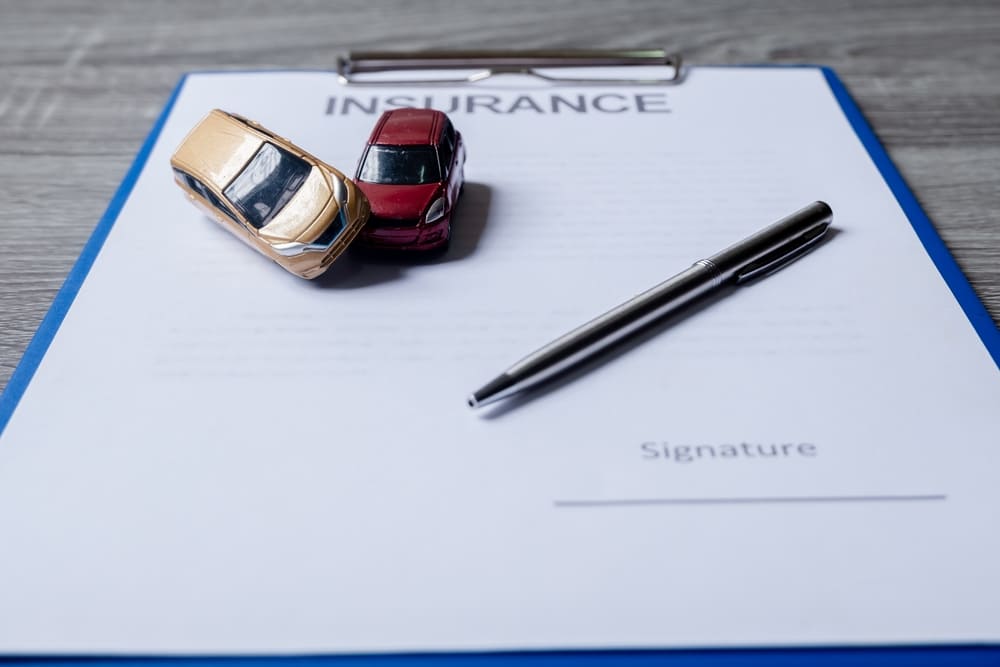 Cómo el conductor impacta el precio de la póliza de seguro de auto en Guatemala