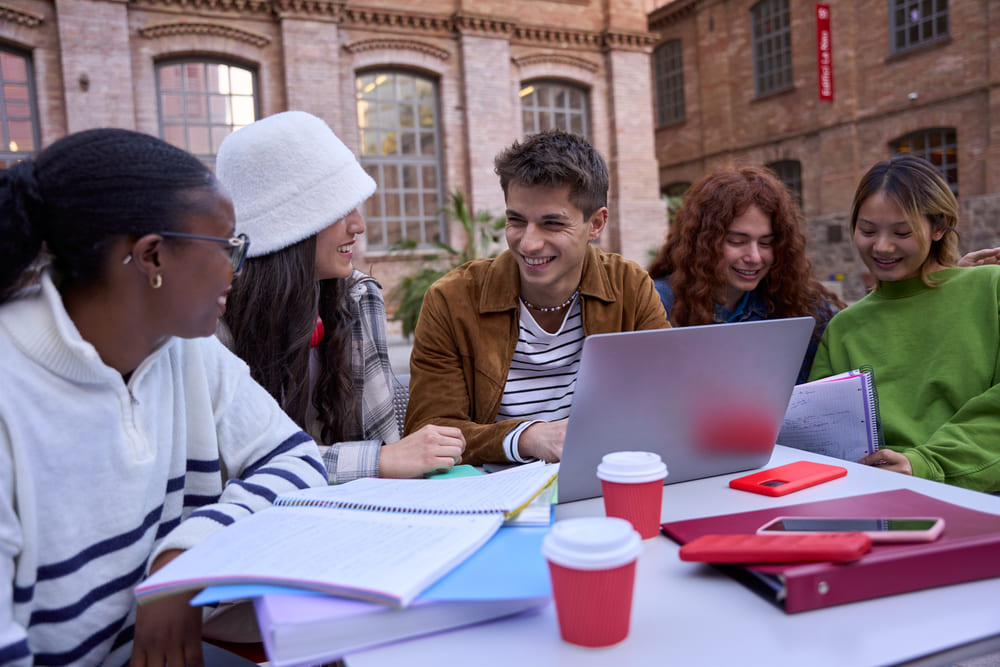 Nuevas competencias digitales en la educación superior panameña