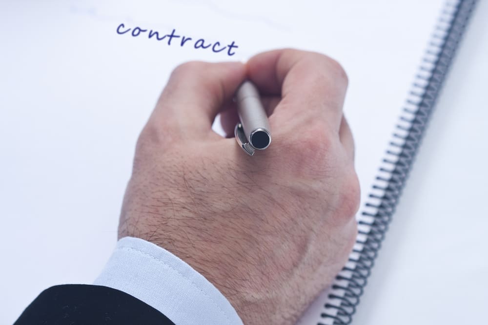 Cómo cumplir con las obligaciones laborales al registrar contratos de trabajo en Panamá