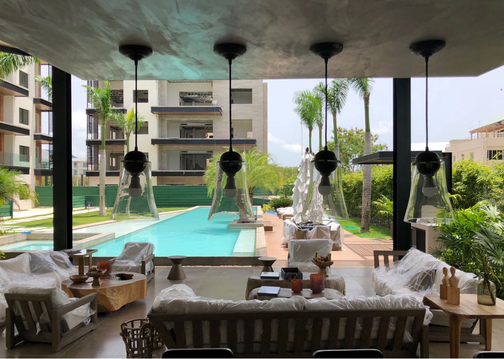 Villas de lujo en Cap Cana con terrazas, piscinas y espacios abiertos